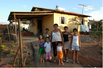 Inflação para famílias de menor renda avança em abril, divulga FGV